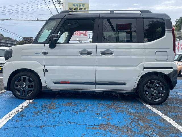 スペーシアギア ハイブリッドＸＺ　ターボ　全方位モニター付メモリーナビ（スズキコネクト）装着車　アダクティブクルーズＩＩ　デュアルカメラブレーキサポート　両側電動扉　左右シートヒーター　ＥＴＣ２．０　ヘッドアップディスプレイ　禁煙車（14枚目）