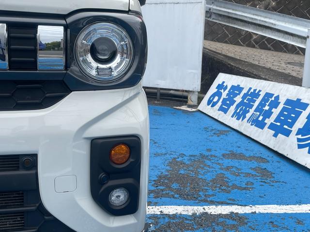 スペーシアギア ハイブリッドＸＺ　ターボ　全方位モニター付メモリーナビ（スズキコネクト）装着車　アダクティブクルーズＩＩ　デュアルカメラブレーキサポート　両側電動扉　左右シートヒーター　ＥＴＣ２．０　ヘッドアップディスプレイ　禁煙車（16枚目）