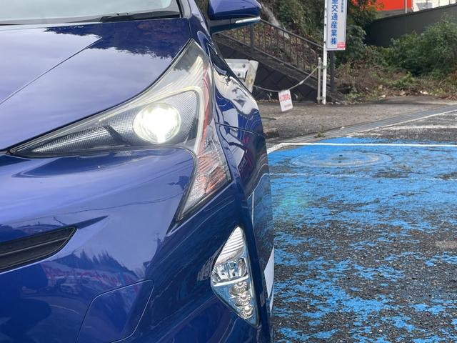プリウス S 当店買取車 セーフティセンス メモリナビ フルセグ Bluetooth接続 バックカメラ ETC LEDオートライト&フォグ 黒革調シートカバー トノカバー 15インチホワイトAW ディーラー記録簿有(20枚目)