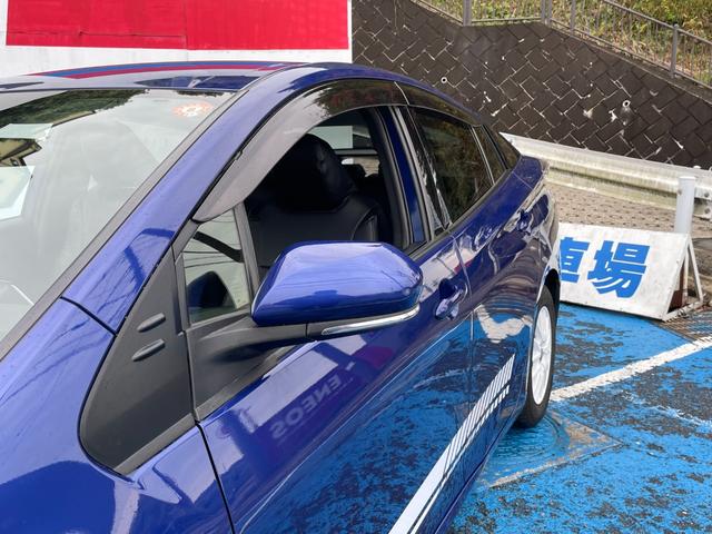 プリウス S 当店買取車 セーフティセンス メモリナビ フルセグ Bluetooth接続 バックカメラ ETC LEDオートライト&フォグ 黒革調シートカバー トノカバー 15インチホワイトAW ディーラー記録簿有(29枚目)