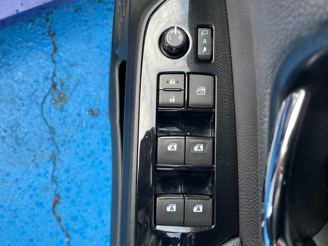 プリウス S 当店買取車 セーフティセンス メモリナビ フルセグ Bluetooth接続 バックカメラ ETC LEDオートライト&フォグ 黒革調シートカバー トノカバー 15インチホワイトAW ディーラー記録簿有(43枚目)