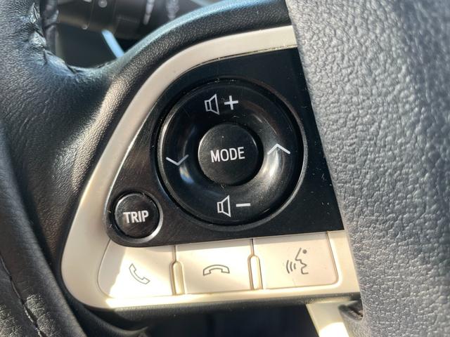 プリウス S 当店買取車 セーフティセンス メモリナビ フルセグ Bluetooth接続 バックカメラ ETC LEDオートライト&フォグ 黒革調シートカバー トノカバー 15インチホワイトAW ディーラー記録簿有(62枚目)