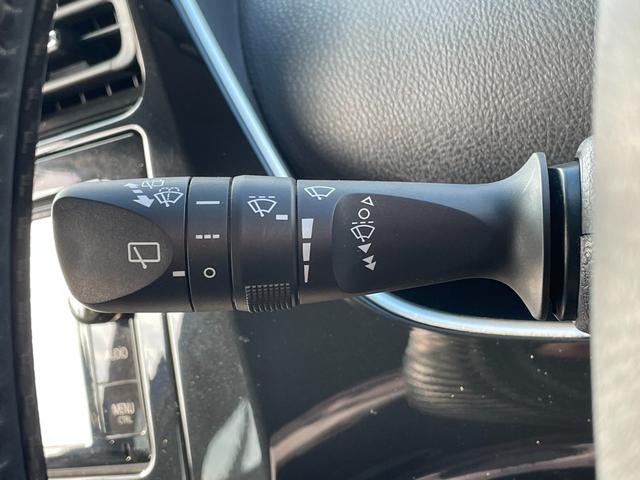 プリウス S 当店買取車 セーフティセンス メモリナビ フルセグ Bluetooth接続 バックカメラ ETC LEDオートライト&フォグ 黒革調シートカバー トノカバー 15インチホワイトAW ディーラー記録簿有(64枚目)