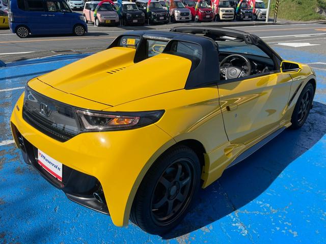 Ｓ６６０ α　６速ＭＴ　モデューロバンパー＆無限エアロ　左右２本出しマフラー　レイズＴＥ３７　アルカンターラステアリング　センターディスプレイ　Ｂｌｕｅｔｏｏｔｈ接続　バックカメラ　Ｗシートヒーター　ＥＴＣ　ＬＥＤ（13枚目）