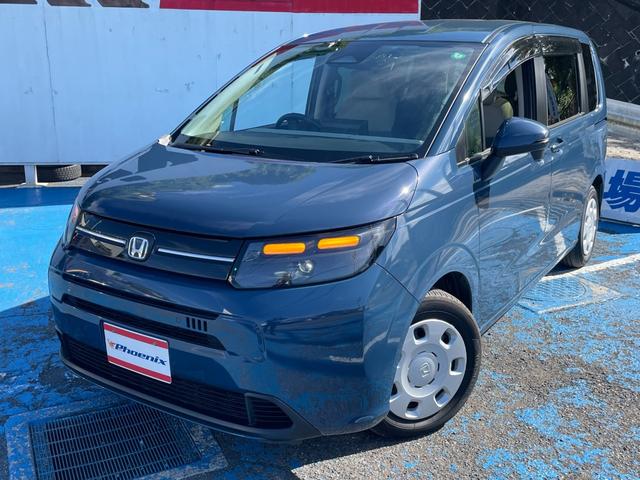 フリード ｅ：ＨＥＶエアー　ホンダセンシング　１１．４型ナビ　フルセグＴＶ　Ｂｌｕｅｔｏｏｔｈ接続　バックカメラ　前後ドラレコ　ＥＴＣ２．０　Ｐソナー　ＬＥＤオートライト　ステアスイッチ　両側電動スライドドア　ＣＭＢＳ　ＬＫＡＳ（2枚目）