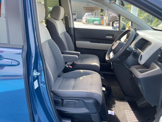 フリード ｅ：ＨＥＶエアー　ホンダセンシング　１１．４型ナビ　フルセグＴＶ　Ｂｌｕｅｔｏｏｔｈ接続　バックカメラ　前後ドラレコ　ＥＴＣ２．０　Ｐソナー　ＬＥＤオートライト　ステアスイッチ　両側電動スライドドア　ＣＭＢＳ　ＬＫＡＳ（43枚目）