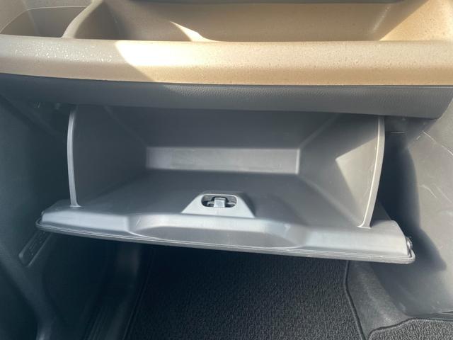 フリード ｅ：ＨＥＶエアー　ホンダセンシング　１１．４型ナビ　フルセグＴＶ　Ｂｌｕｅｔｏｏｔｈ接続　バックカメラ　前後ドラレコ　ＥＴＣ２．０　Ｐソナー　ＬＥＤオートライト　ステアスイッチ　両側電動スライドドア　ＣＭＢＳ　ＬＫＡＳ（70枚目）