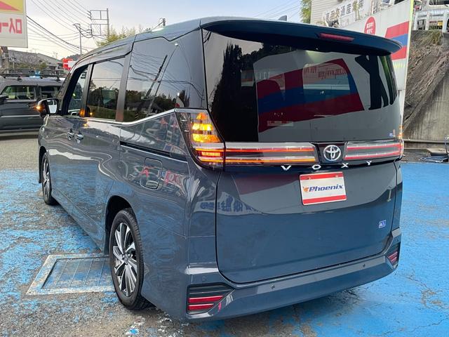 ヴォクシー Ｓ－Ｚ　セーフティセンス　１０．５型ナビ　バックカメラ　フルセグ　Ｂｌｕｅｔｏｏｔｈ接続　ＨＤＭＩ　カープレイ　１４型フリップダウンモニタ　前後ドラレコ　１タッチＷパワスラ　ＥＴＣ２．０　Ｐソナー　温シート（13枚目）