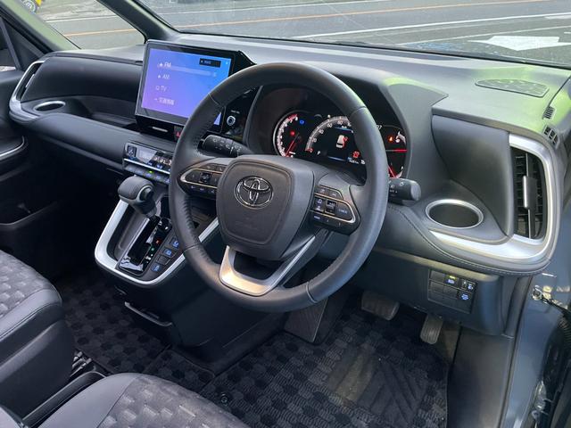 ヴォクシー Ｓ－Ｚ　セーフティセンス　１０．５型ナビ　バックカメラ　フルセグ　Ｂｌｕｅｔｏｏｔｈ接続　ＨＤＭＩ　カープレイ　１４型フリップダウンモニタ　前後ドラレコ　１タッチＷパワスラ　ＥＴＣ２．０　Ｐソナー　温シート（42枚目）