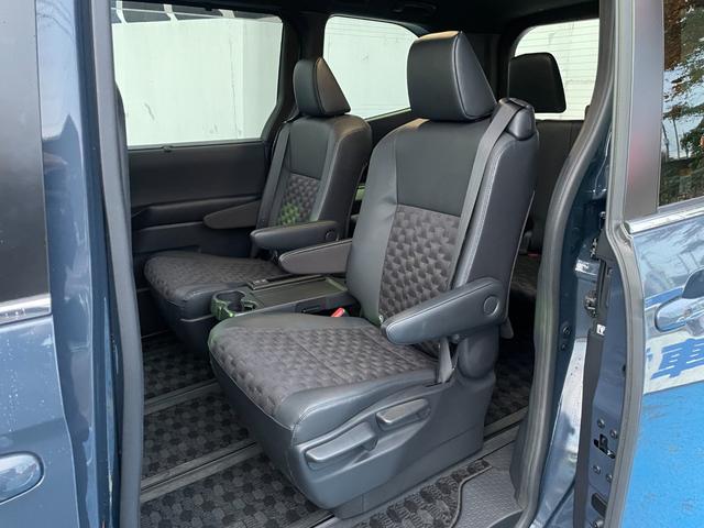 ヴォクシー Ｓ－Ｚ　セーフティセンス　１０．５型ナビ　バックカメラ　フルセグ　Ｂｌｕｅｔｏｏｔｈ接続　ＨＤＭＩ　カープレイ　１４型フリップダウンモニタ　前後ドラレコ　１タッチＷパワスラ　ＥＴＣ２．０　Ｐソナー　温シート（50枚目）