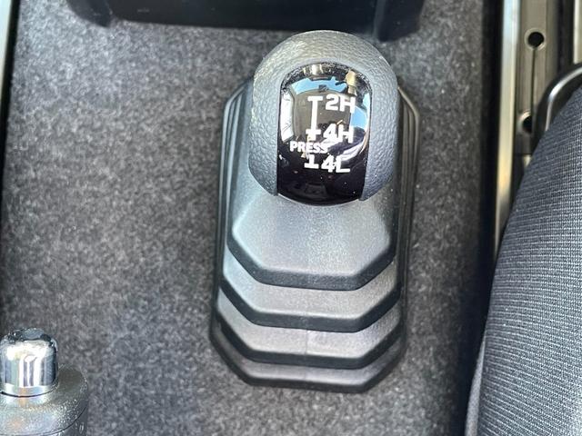 ジムニー ＸＣ　モンスターファーム２インチＵＰ足＆トレーティングアーム　オートルビーズ前後バンパー＆グリル＆リアステップ　ＤＥＥＮクロスカントリー＆オープンカントリーＲ／Ｔ５本付　５次元マフラー　純正８型ナビＢカメラ（65枚目）