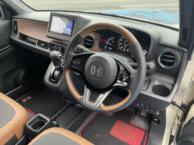 Ｎ－ＯＮＥ オリジナルスタイルプラスアーバン　専用ウッドパネル　コンビレザーシート　無限バイザー＆マット　ＲＡＹＳ鍛造１６ＡＷ（ＫＣＲ３７）カヤバ車高調　ウッドコンビステア　　左右シートヒーター　ＳＤナビ　Ｂカメラ　フルセグ　前後ドラレコ（44枚目）