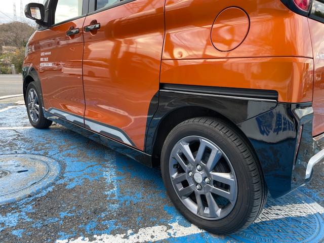 ４ＷＤ　９インチＳＤナビ　フルセグ　Ｂｌｕｅｔｏｏｔｈ接続　ＨＤＭＩ　アラウンドビューカメラ　ルーフキャリア　ＯＰデカール　デジタルミラー　ハンズフリーＷパワスラ　Ｐソナー　シート・ステアヒーター