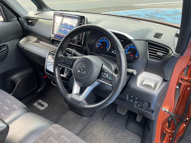 ４ＷＤ　９インチＳＤナビ　フルセグ　Ｂｌｕｅｔｏｏｔｈ接続　ＨＤＭＩ　アラウンドビューカメラ　ルーフキャリア　ＯＰデカール　デジタルミラー　ハンズフリーＷパワスラ　Ｐソナー　シート・ステアヒーター