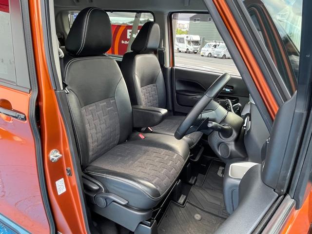 ４ＷＤ　９インチＳＤナビ　フルセグ　Ｂｌｕｅｔｏｏｔｈ接続　ＨＤＭＩ　アラウンドビューカメラ　ルーフキャリア　ＯＰデカール　デジタルミラー　ハンズフリーＷパワスラ　Ｐソナー　シート・ステアヒーター