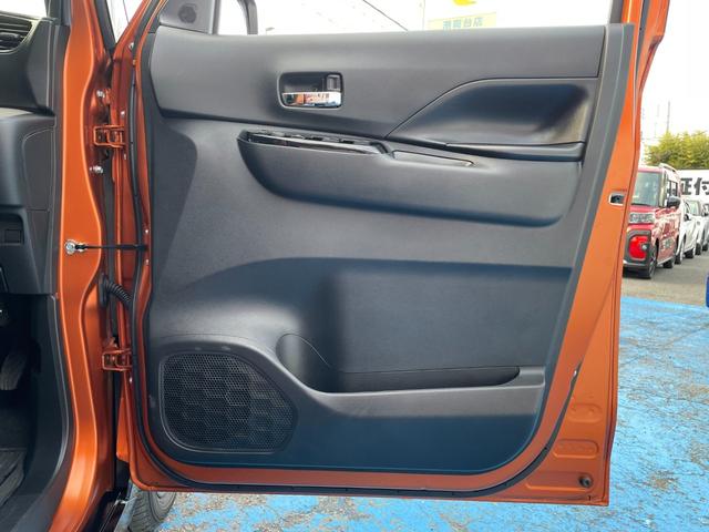 ４ＷＤ　９インチＳＤナビ　フルセグ　Ｂｌｕｅｔｏｏｔｈ接続　ＨＤＭＩ　アラウンドビューカメラ　ルーフキャリア　ＯＰデカール　デジタルミラー　ハンズフリーＷパワスラ　Ｐソナー　シート・ステアヒーター