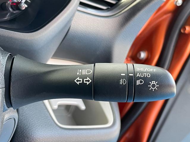 ４ＷＤ　９インチＳＤナビ　フルセグ　Ｂｌｕｅｔｏｏｔｈ接続　ＨＤＭＩ　アラウンドビューカメラ　ルーフキャリア　ＯＰデカール　デジタルミラー　ハンズフリーＷパワスラ　Ｐソナー　シート・ステアヒーター