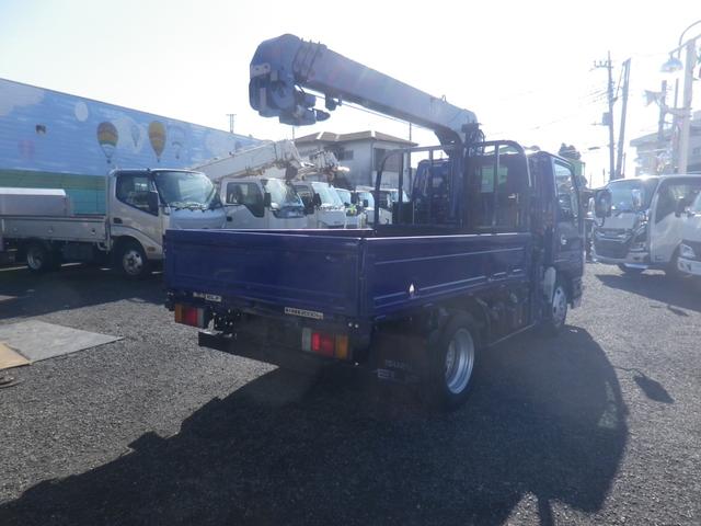 エルフトラック 　２トン標準　４段クレーン　ラジコンフックイン　古河ユニックＵＲＵ２６４　ブルーメタリックオールペイント　クレーンワイヤー新品　メッキパーツ付　キーレス　ＥＴＣ　ＨＳＡ　ＡＳＲ（5枚目）