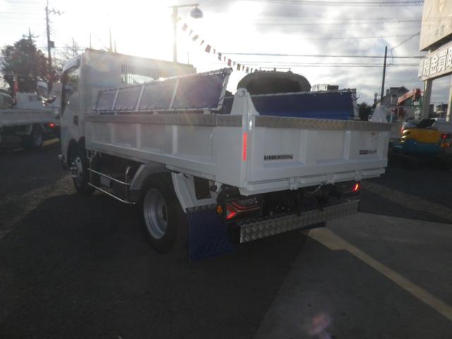 エルフトラック 　ＳＧ　３トン強化ダンプ　フルフラットロー　コボレーン　中間ピン　道板フック　プリクラッシュセーフティ　レーンキープ　キーレス　左側電格ミラー　ＨＳＡ　ＡＳＲ　社外ナビ　フルセグＴＶ　Ｂカメラ（7枚目）