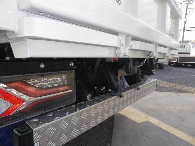 エルフトラック 　ＳＧ　３トン強化ダンプ　フルフラットロー　コボレーン　中間ピン　道板フック　プリクラッシュセーフティ　レーンキープ　キーレス　左側電格ミラー　ＨＳＡ　ＡＳＲ　社外ナビ　フルセグＴＶ　Ｂカメラ（9枚目）