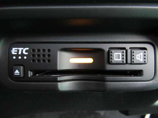 ハイブリッドZ・ホンダセンシング 元デモカー ナビTV フロントシートヒーター リヤカメラ LEDライト ETC オートリトラミラー クルーズコントロール パドルシフト スマートキー 純正17インチアルミホイール(17枚目)