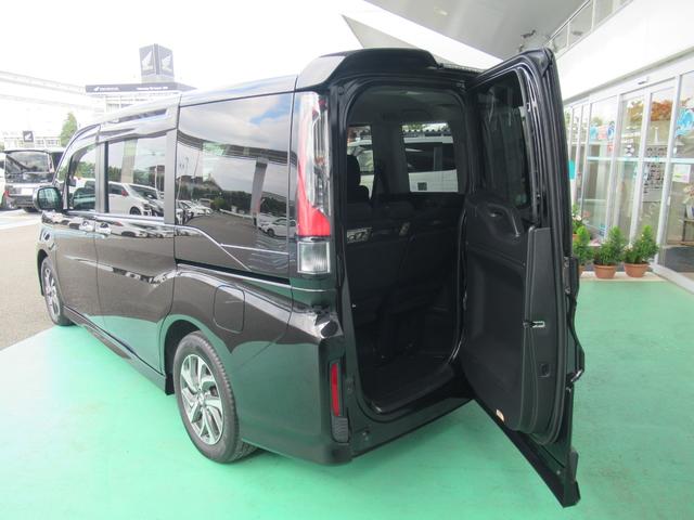 ステップワゴンスパーダ スパーダホンダセンシング　純正ギャザズ９インチメモリーナビ　純正ギャザズ１１インチリヤルーフモニター　純正フロントドライブレコーダー　左右電動スライドドア　ＬＥＤヘッドライト　リヤカメラ　サイドエアバッグ　ＥＴＣ　禁煙車８人乗（9枚目）