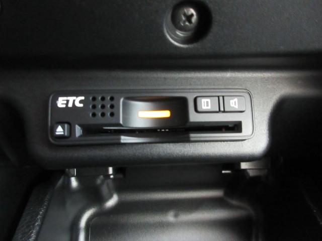 オデッセイ ＭＸ・エアロパッケージ　純正ＨＤＤナビ　ディスチャージヘッドライト　リヤカメラ　フロントコーナーセンサー　純正アルミホイール　スマートキー　ミュージックラック　ＶＳＡ　ＵＳＢ　ＥＴＣ　禁煙車　７人乗り（4枚目）