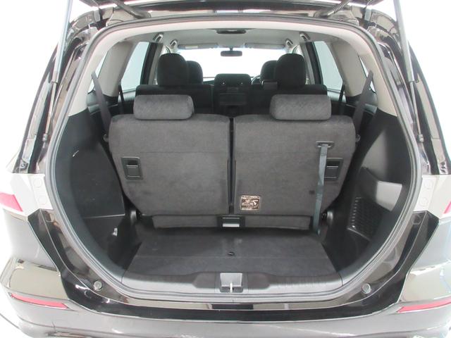 オデッセイ ＭＸ・エアロパッケージ　純正ＨＤＤナビ　ディスチャージヘッドライト　リヤカメラ　フロントコーナーセンサー　純正アルミホイール　スマートキー　ミュージックラック　ＶＳＡ　ＵＳＢ　ＥＴＣ　禁煙車　７人乗り（12枚目）