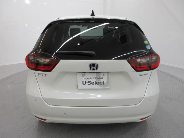 フィット ｅ：ＨＥＶベーシック　純正ギャザズ９インチコネクトナビ　純正前後ドライブレコーダー　サイドエアバッグ　ＬＥＤヘッドライト　リヤカメラ　パーキングセンサー　ブルートゥース　禁煙車（9枚目）