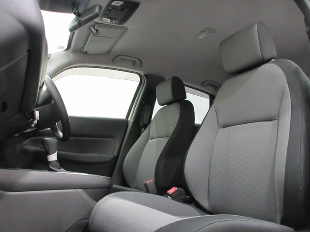 フィット ｅ：ＨＥＶベーシック　純正ギャザズ９インチコネクトナビ　純正前後ドライブレコーダー　サイドエアバッグ　ＬＥＤヘッドライト　リヤカメラ　パーキングセンサー　ブルートゥース　禁煙車（10枚目）