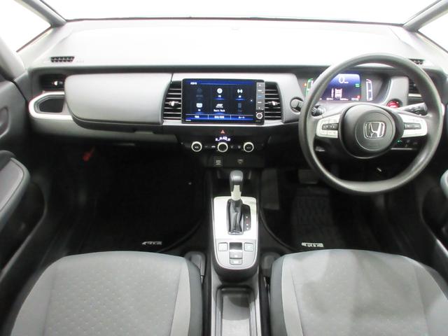 フィット ｅ：ＨＥＶベーシック　純正ギャザズ９インチコネクトナビ　純正前後ドライブレコーダー　サイドエアバッグ　ＬＥＤヘッドライト　リヤカメラ　パーキングセンサー　ブルートゥース　禁煙車（14枚目）