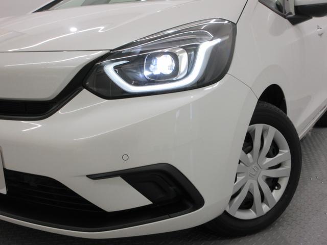 フィット ｅ：ＨＥＶベーシック　純正ギャザズ９インチコネクトナビ　純正前後ドライブレコーダー　サイドエアバッグ　ＬＥＤヘッドライト　リヤカメラ　パーキングセンサー　ブルートゥース　禁煙車（22枚目）