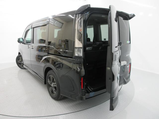 ステップワゴンスパーダ スパーダハイブリッドＧ・ＥＸホンダセンシングブラスタ　純正１０インチメモリーナビ　純正１１．６インチリヤルーフモニター　純正前後ドライブレコーダー　フロント左右シートヒーター　サイドエアバッグ　ＬＥＤヘッドライト　ＥＴＣ２．０　ＵＳＢ　禁煙車　７人乗り（9枚目）