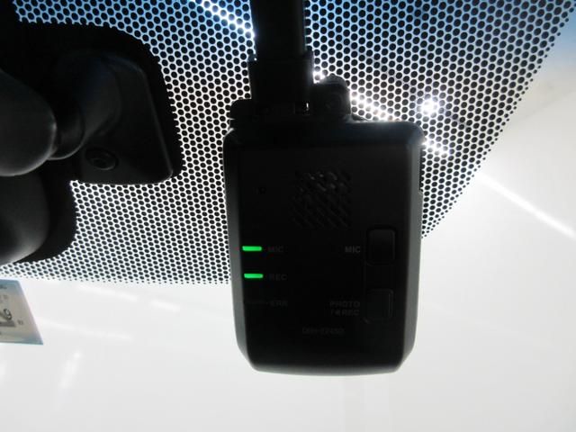 �����I�v�V�����̑O��h���C�u���R�[�_�[���t���Ă܂���