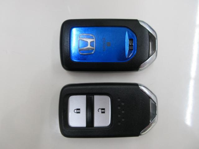 ヴェゼル ハイブリッドＺ・ホンダセンシング　純正ギャザズ８インチメモリーナビ　純正前後ドライブレコーダー　フロント左右電動シート＆ヒーター　サイドエアバッグ　ＬＥＤヘッドライト＆ＬＥＤフォグランプ　リヤカメラ　純正アルミホイール　ＥＴＣ　禁煙車（21枚目）