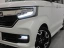 LEDヘッドライトとLEDフォグランプで、夜間の走行も明るい♪