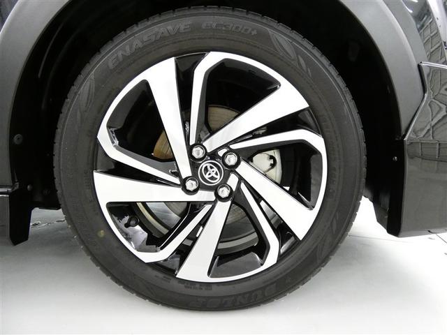 �����P�V�C���`�̃A���~�z�C�[���́A����ς�ԂɃs�b�^���}�b�`����f�U�C���ł��ˁB