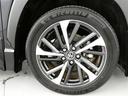18インチ純正アルミホイール装着です。路面に力を伝えるホイール部分は、特に目立ちますよね。おしゃれは、足元からですね。
