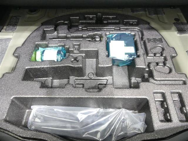 クラウンクロスオーバー ＲＳアドバンスド　１００Ｖ電源　ドラレコ　ミュージックプレイヤー接続可　電動シート　４ＷＤ　サンルーフ　革シート　アルミホイール　ＬＥＤヘッドランプ　記録簿　キーレス　盗難防止装置　ハイブリッド　メモリーナビ　フルセグ（19枚目）