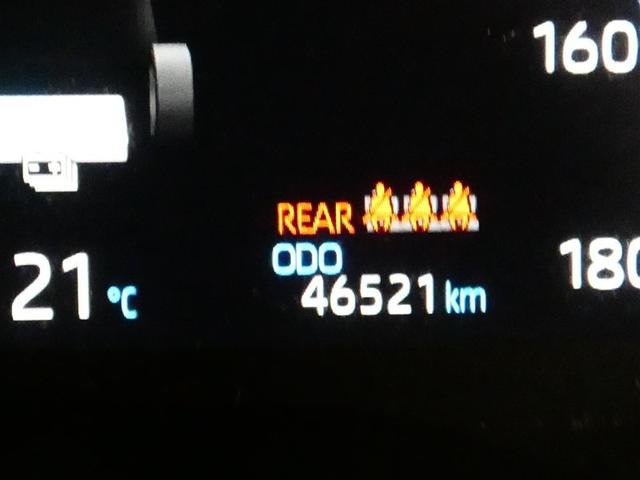 ヤリスクロス ハイブリッドＺ　ミュージックプレイヤー接続可　電動シート　アルミホイール　ＬＥＤヘッドランプ　キーレス　ＣＤ　盗難防止装置　ハイブリッド　オートクルーズコントロール　メモリーナビ　フルセグ（10枚目）