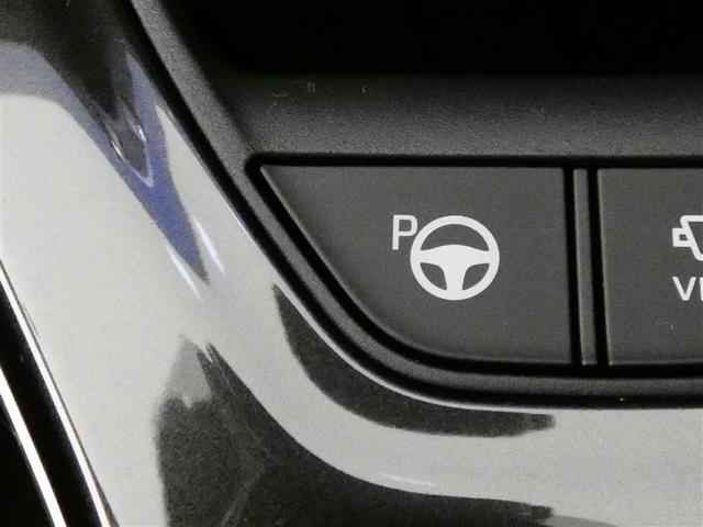 クラウンクロスオーバー Z 100V電源 ドラレコ ミュージックプレイヤー接続可 展示・試乗車 電動シート 4WD サンルーフ 革シート アルミホイール LEDヘッドランプ 記録簿 キーレス 盗難防止装置 ハイブリッド フルセグ(13枚目)