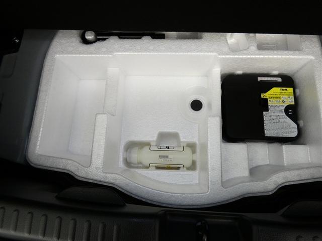 ヤリス ハイブリッドＺ　１００Ｖ電源　ドラレコ　ミュージックプレイヤー接続可　アルミホイール　ワンオーナー　ＬＥＤヘッドランプ　記録簿　キーレス　盗難防止装置　ハイブリッド　オートクルーズコントロール　メモリーナビ　フルセグ（24枚目）