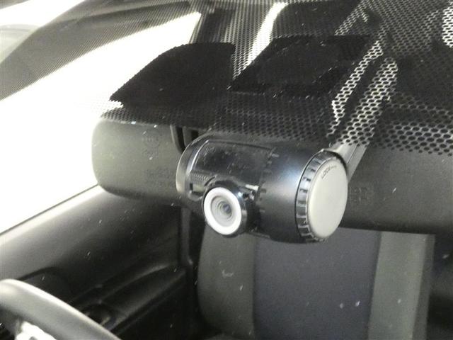 アクア Ｓ　ドラレコ　アルミホイール　キーレス　ＣＤ　盗難防止装置　ハイブリッド　メモリーナビ　フルセグ（4枚目）