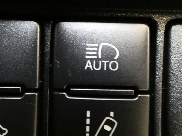 ヴォクシー ＺＳ　煌ＩＩ　乗車定員７人　アルミホイール　両側電動スライド　ウオークスルー　ワンオーナー　ＬＥＤヘッドランプ　記録簿　キーレス　ＣＤ　Ｗエアコン　盗難防止装置　アイドリングストップ　オートクルーズコントロール（8枚目）