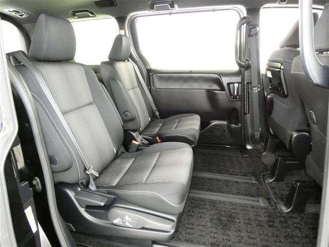 ヴォクシー ＺＳ　煌ＩＩ　乗車定員７人　アルミホイール　両側電動スライド　ウオークスルー　ワンオーナー　ＬＥＤヘッドランプ　記録簿　キーレス　ＣＤ　Ｗエアコン　盗難防止装置　アイドリングストップ　オートクルーズコントロール（22枚目）