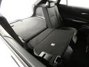 可倒式リヤシートを倒せばラッゲージスペースがさらに拡大。長さや幅のあるものも楽に収まります。