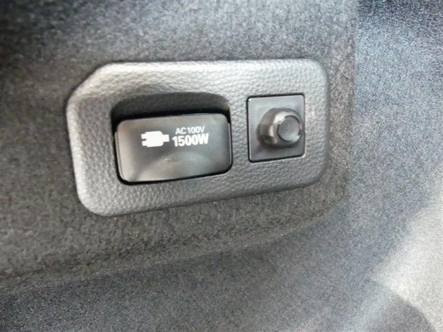 カローラツーリング ハイブリッド G 100V電源 ドラレコ ミュージックプレイヤー接続可 展示・試乗車 LEDヘッドランプ 記録簿 キーレス 盗難防止装置 ハイブリッド オートクルーズコントロール メモリーナビ フルセグ(3枚目)