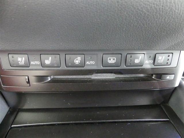 シートヒーター／ハンドルヒーター付きです。寒い日も快適なドライブが楽しめます♪