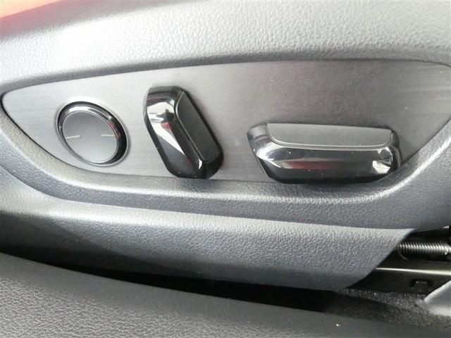 運転席電動シートは、シートポジションを細かく調整できるので長時間の運転もリラックスできますね。