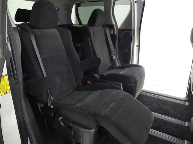 アルファード ２４０Ｓ　４ＷＤ　乗車定員７人　アルミホイール　両側電動スライド　ワンオーナー　キーレス　ＣＤ　Ｗエアコン　盗難防止装置　ＨＩＤヘッドライト　メモリーナビ　フルセグ　寒冷地（13枚目）